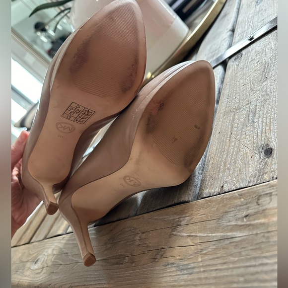 As new NUDE MICHAEL KORS PUMPS - Picture 5 of 13